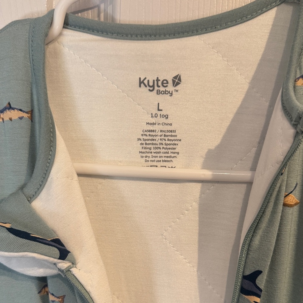Kyte Baby Large 1.0 tog Blue Sleeveless sleep bag Walker with wales/fish/boat - Picture 2 of 7
